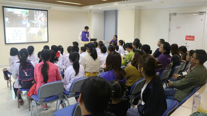 传承中医文化 我院举行“中医药大学堂” (5).jpg