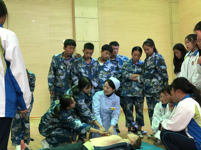 新苏网：苏黔同启“第一时间救援”大型公益项目 (4).jpg