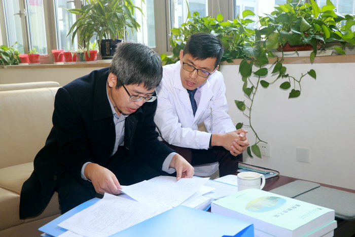 中国康复医学会来院进行“疼痛康复专科培训基地”验收评审 (3).JPG