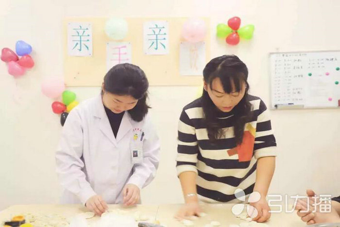 苏报集团（引力播）：重寻“角色”获自信 医院的这场包饺子活动很暖心 (1).jpg