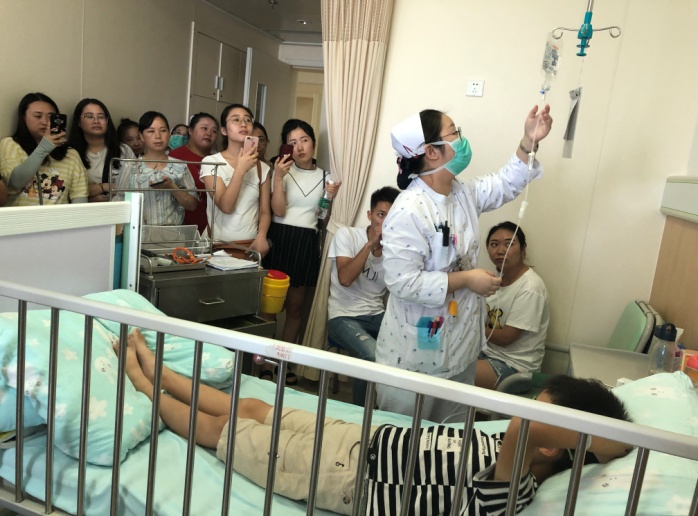 “手拉手”业务帮扶活动（苏州高新区站）在我院成功开展 (2).jpg