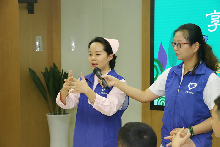 我院与苏州市疾控中心联合开展医学公益课 (2).jpg