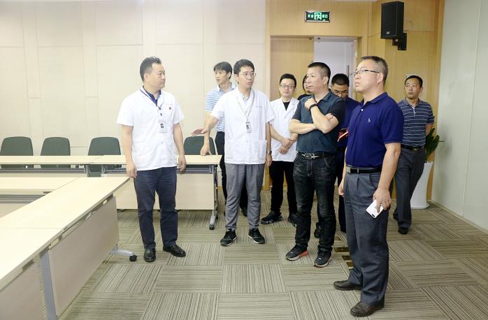 江苏省、苏州市红十字会领导莅临我院调研指导 (2).jpg
