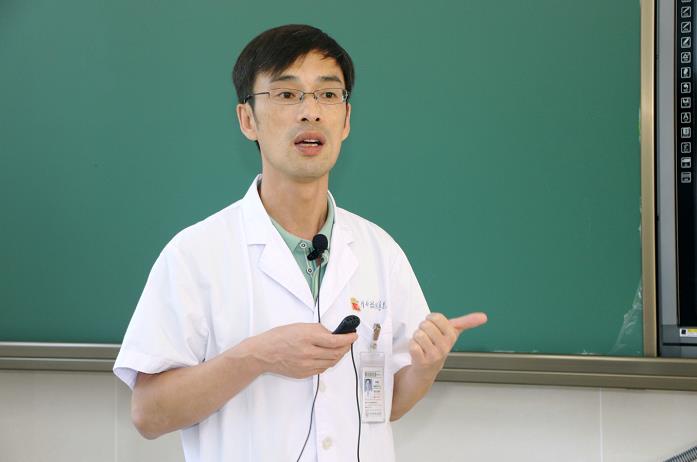献礼教师节 科医康复走进苏州实验中学 (2).jpg