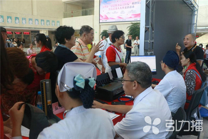 苏报集团（引力播）：看病无障碍 苏州首个手语服务定点医院挂牌7.jpg