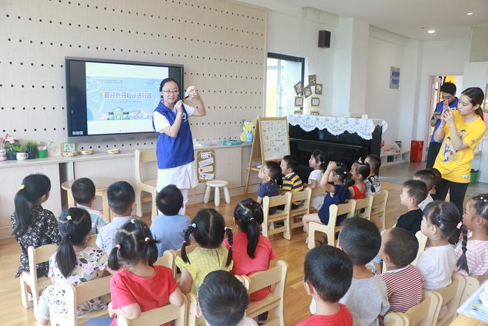 我院爱牙知识讲座走苏州科技城锦峰实幼 (1).jpg