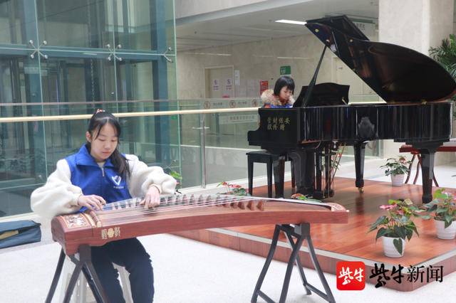 扬子晚报（紫牛新闻）：让音乐“跨年”成传统 苏州这家医院连续三年为患者举办新年音乐会.jpg