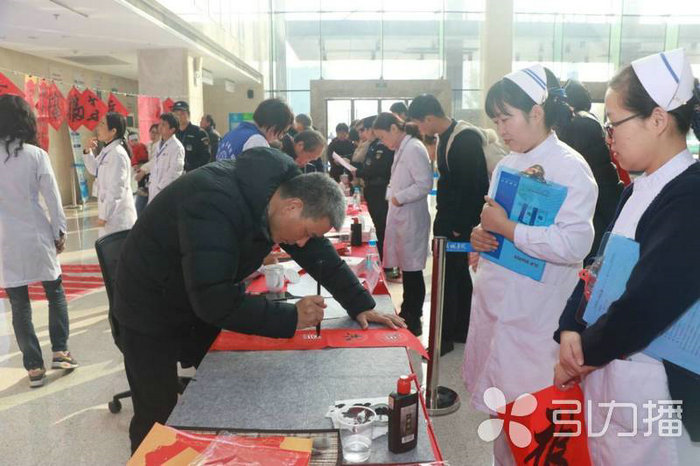 苏报集团（引力播）：一科一原创春联 苏州这家医院这样迎春送福4.jpg