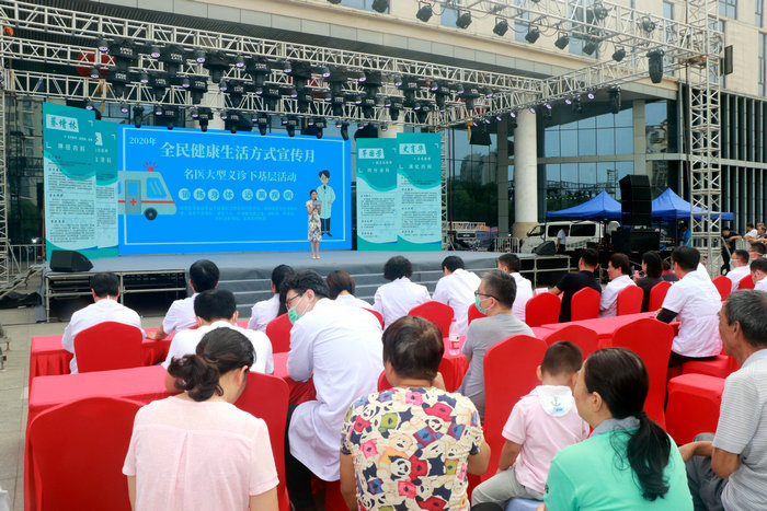 苏锡医联共建，我院义诊走进无锡硕放街道 (1).JPG