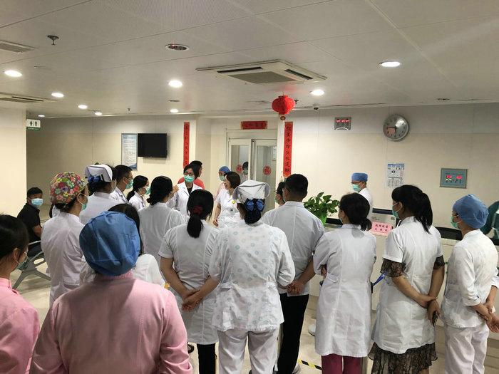 第三党支部 弘扬“三心”精神 各党支部积极开展“向史肖华同志学习”交流活动.jpg