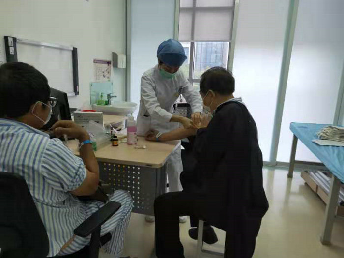 我院泌尿外科开展前列腺癌公益早期筛查活动.jpg