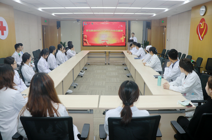我院青年团员学习贯彻党的十九届五中全会精神.png