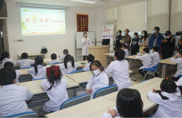 服务延伸 资源整合！政府、医院、媒体共建“健康科普实践中心”2.JPG