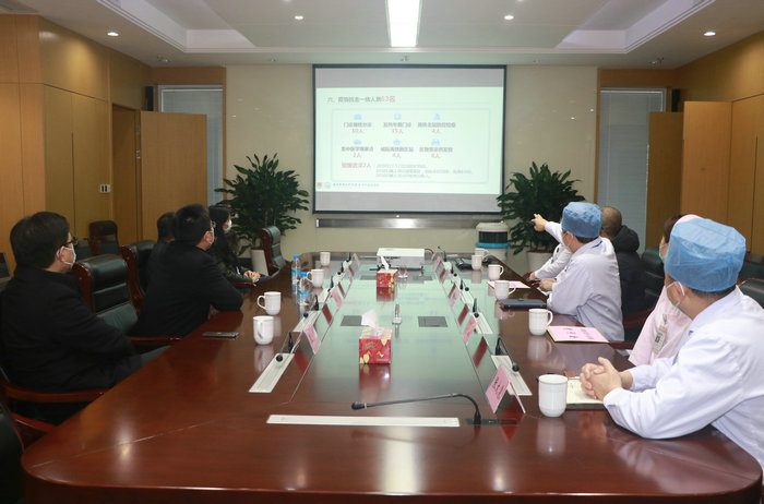 苏州高新区领导来院慰问我院援鄂医护人员家属 (3).JPG