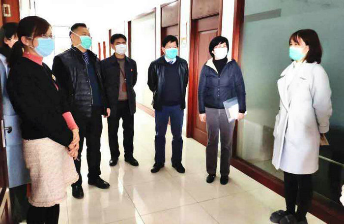苏州高新区相关部委办局慰问我院援鄂医护人员家属3.jpg