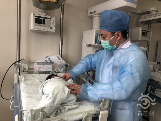 看苏州：战疫里的NICU：苏州“临时爸爸”和他的76个“宝宝”7.jpg