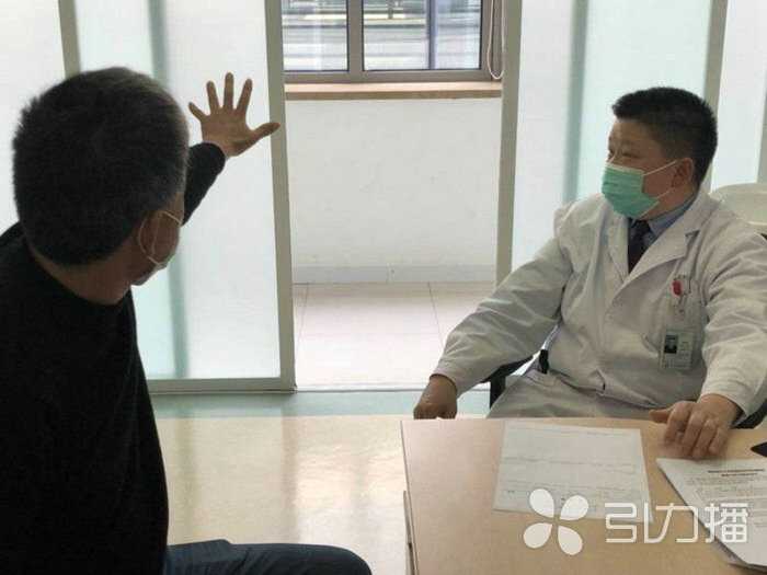 苏报集团（引力播）：走路不利索就是中风？也可能是帕金森病！2.jpg