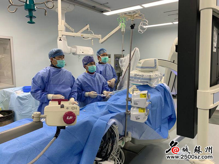双下肢不明原因肿胀 竟是这种危及生命的罕见病 (2).jpg