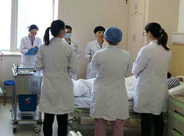 阿姨胸闷恶心，一查竟是卵巢癌！.jpg