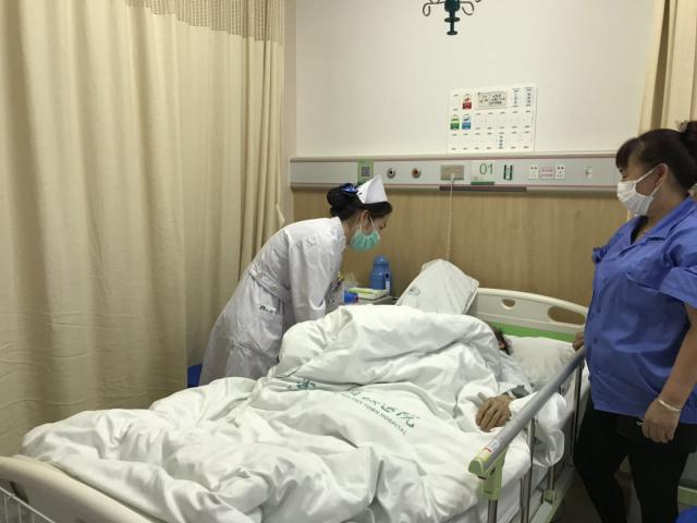 名城苏州：阿婆子宫脱垂三年才就医 老年妇女可得当点心.jpg