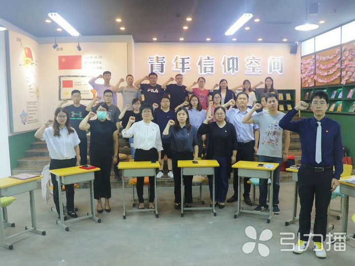 苏报集团（引力播）：阅读传承 他们用青春点亮苏城夜空.jpg