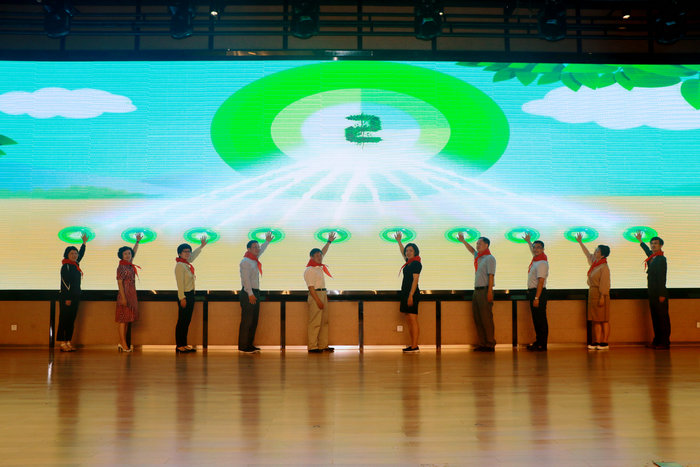 新华日报（交汇点）：全方位开展脊柱健康科普筛查 苏州高新区启动“正脊未来”公益关爱计划.jpg