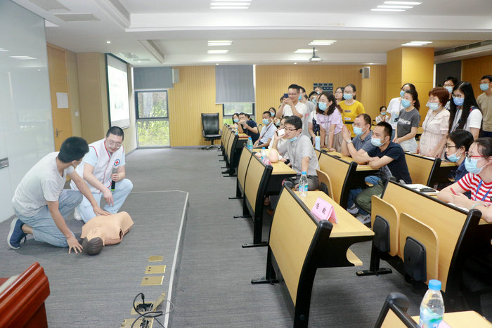 “第一时间救援”走进审协江苏中心 (4).JPG