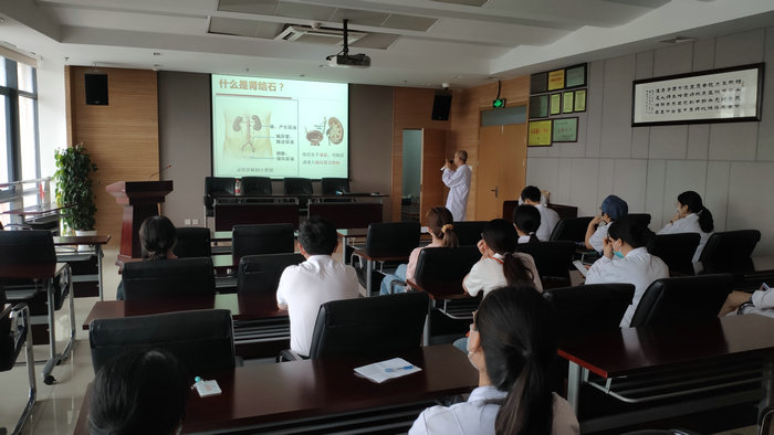我院走进科技城社区卫生服务中心开展学术沙龙活动 (2).jpg