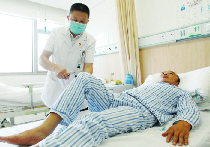 姑苏晚报：卒中救治，有时就差数秒钟 蔡增林：为“抢命”奋力一搏.jpg