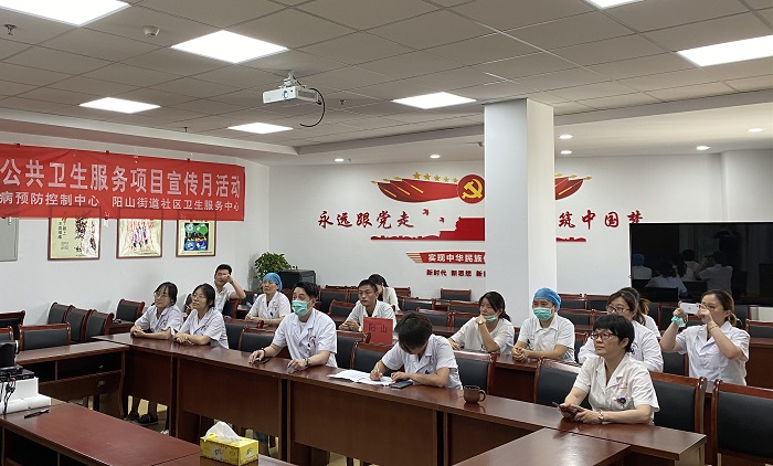 我院走进阳山街道社区卫生服务中心开展学术沙龙 (1).jpg