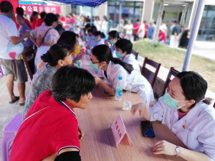 我院第一党支部“医路同行，共筑健康”义诊活动走进浒墅人家 (1).jpg