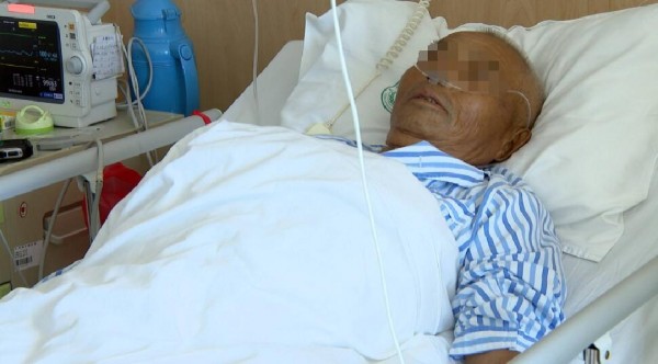 看苏州：为省电73岁老伯午睡不开风扇 中暑进了ICU.jpg