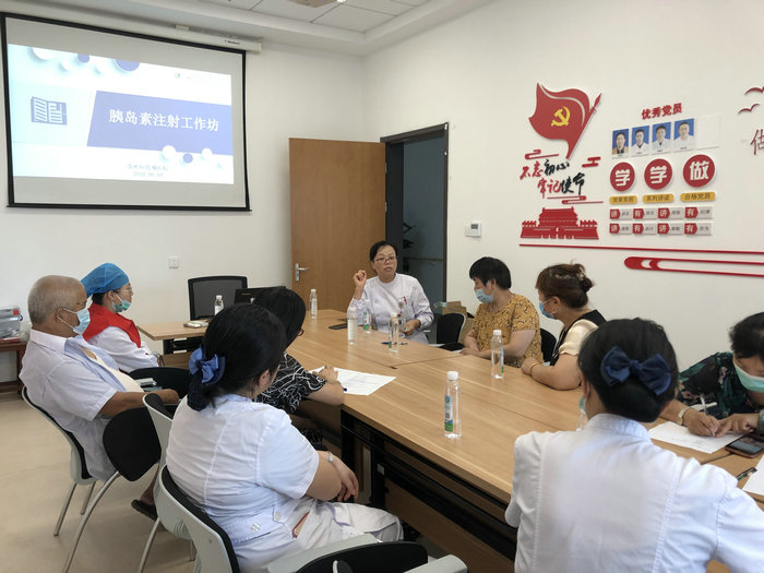 第一党支部“南丁格尔健康巡讲”活动走进通安卫生院 (3).jpg