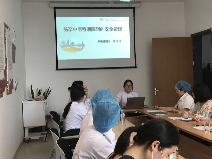 我院第一党支部成功举办“南丁格尔健康巡讲” 活动第三讲3.JPG