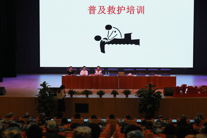 急救“新”人｜吴县中学景山校区举办军训救护培训.JPG