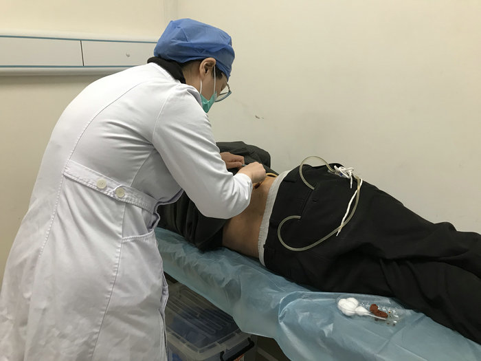 新华日报（交汇点）：苏州高新区启动“慢性伤口公益项目”零距离为患者提供专业化服务3.jpg