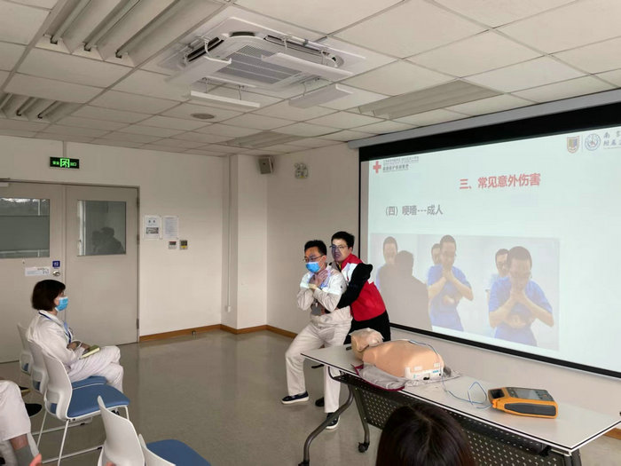 我院受邀为爱普生精密电子开展救护培训2.jpg
