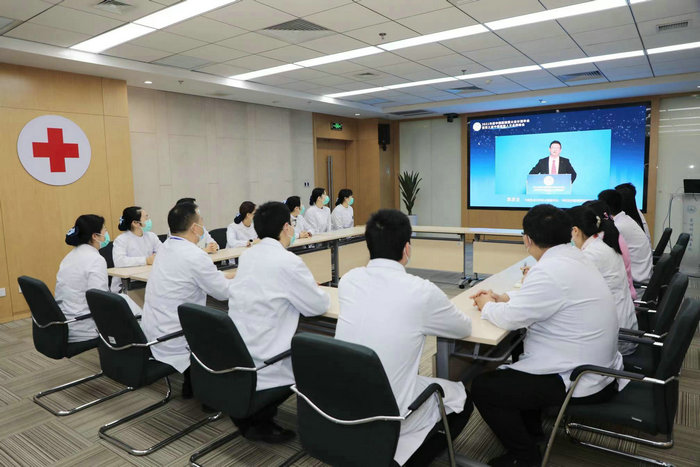 第三届中国医院人文品牌峰会召开，我院斩获5项殊荣_0001.jpg