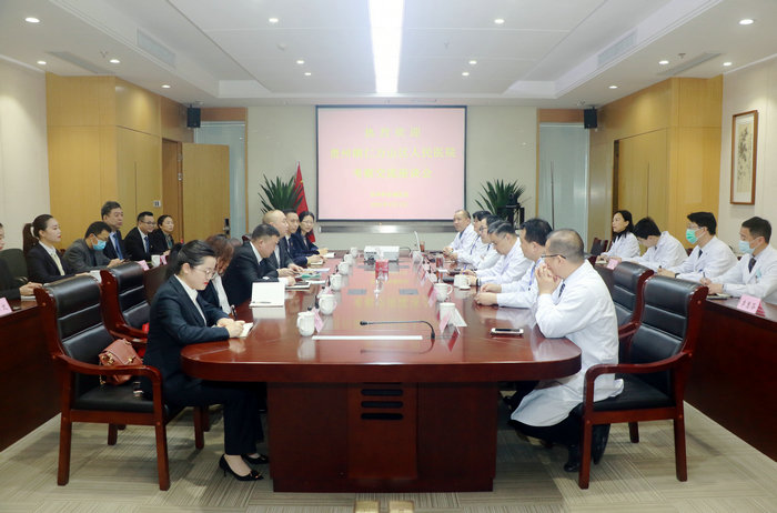 铜仁市万山区卫健系统代表团来院考察学习 (1).JPG
