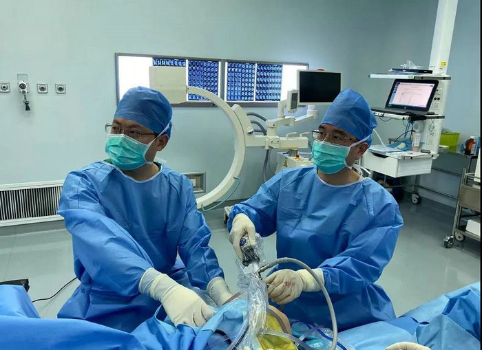 中老年人群高发“骨关节炎” 听骨科专家来支招.jpg