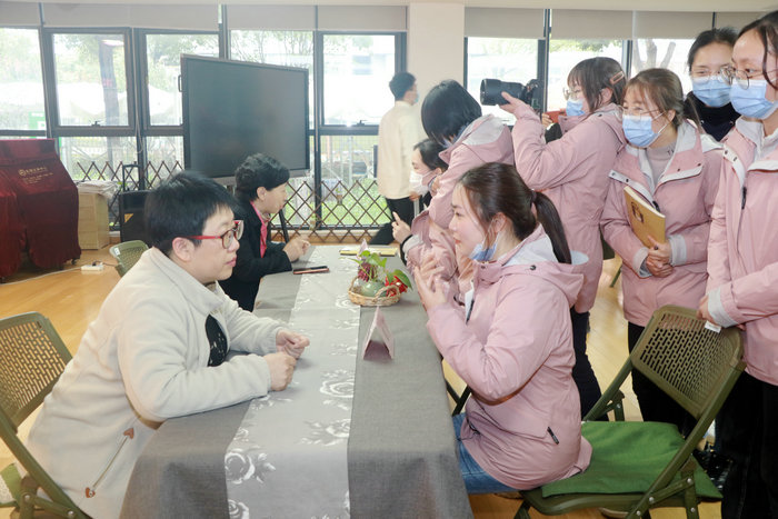“巾帼健康行”品牌发布 高新区连续三年举办“关爱女性健康月” (5).JPG