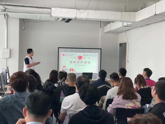 我院受邀为古运河英迪格酒店开展初级救护培训.jpg