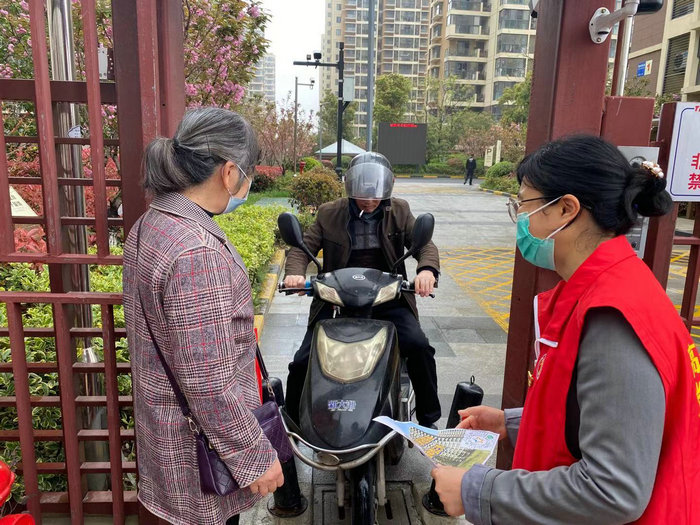 助力疫苗接种，我院新冠疫苗接种宣传走进社区2.jpeg