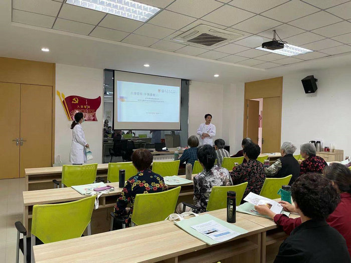 我院全民营养周系列活动走进浒墅关镇龙华社区_0001.jpg 我院全民营养周系列活动走进浒墅关镇龙华社区_0001.jpg