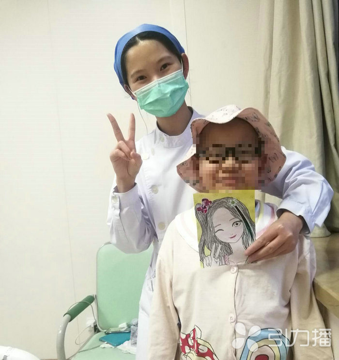 苏报集团（引力播）：出院感恩纪念 8岁肿瘤患儿为医护“萌画”作别.jpg