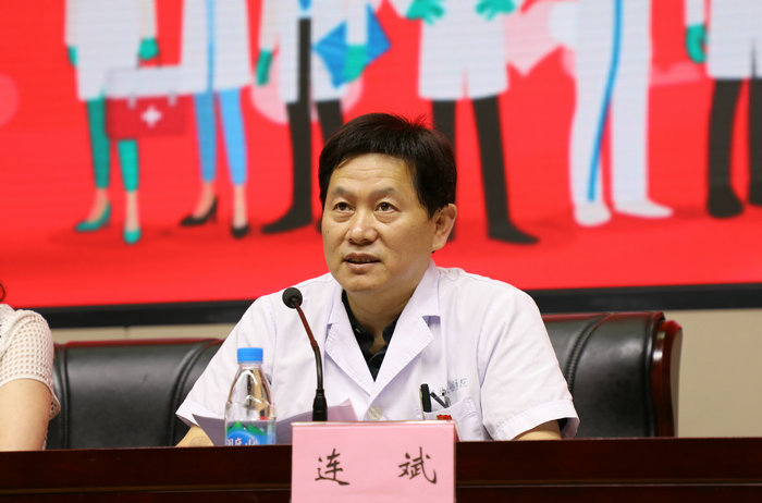 我院圆满举行2021年医师节表彰大会_0002.jpg