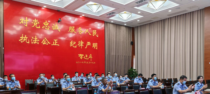 “菁英健行”防疫知识讲座走进市交警支队2.jpg