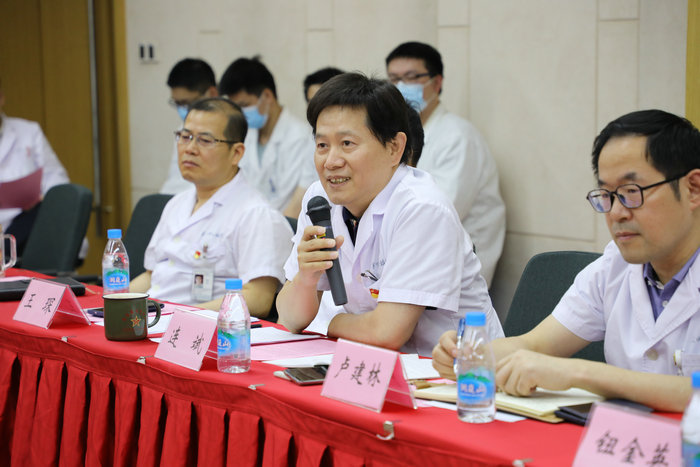 我院举行庆祝第37个教师节座谈会.jpg