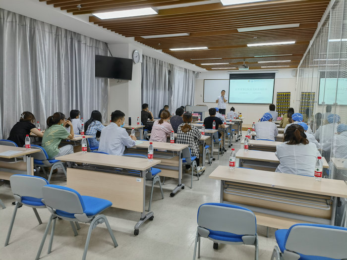 江苏省基层医院儿科系列培训会顺利举办.jpg