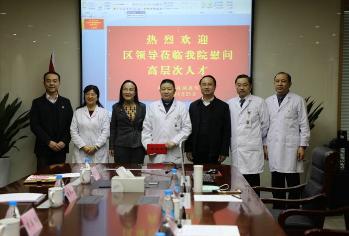 区政协主席朱奚红一行来院走访慰问高层次人才3.JPG